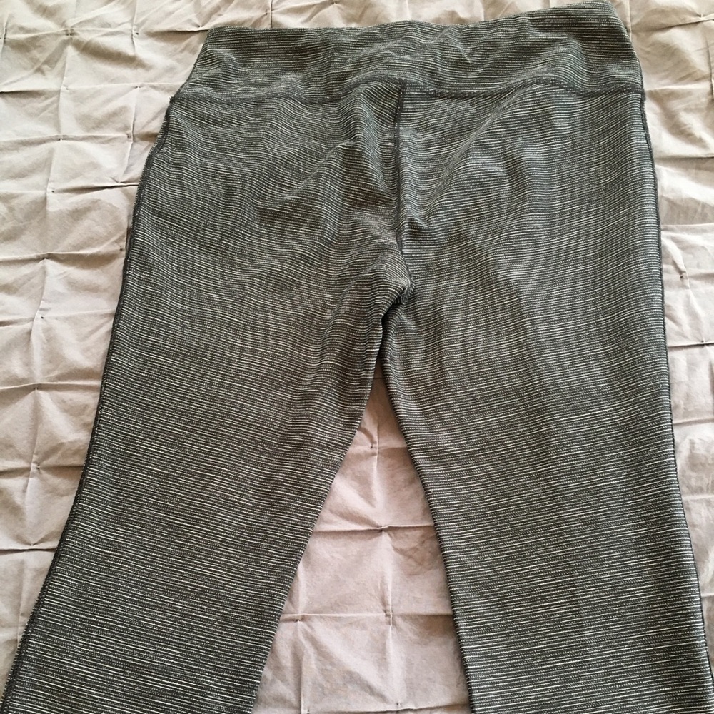 Reebok Capris - Picture 2 of 3